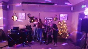 Bronze Karaoke-Disco Rig with singers