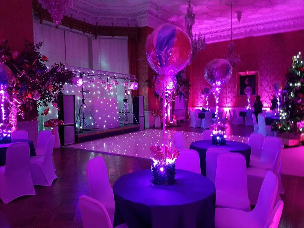 White Gold Rig with mirrorball, Starlit dance floor and uplighters